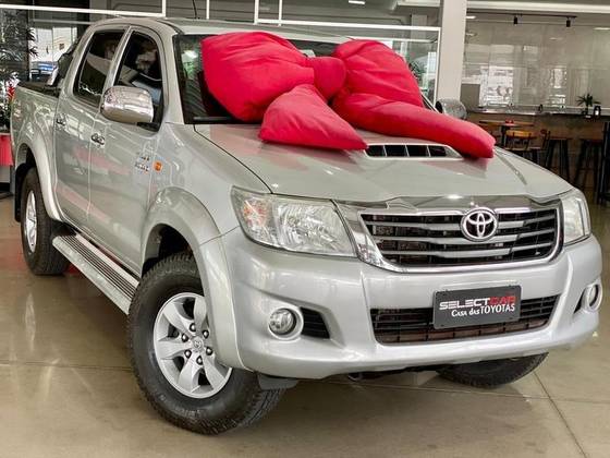 TOYOTA HILUX 3.0 SR 4X4 CD 16V TURBO INTERCOOLER DIESEL 4P AUTOMÁTICO TOYOTA HILUX 3.0 SR 4X4 CD 16V TURBO INTERCOOLER DIESEL 4P AUTOMÁTICO